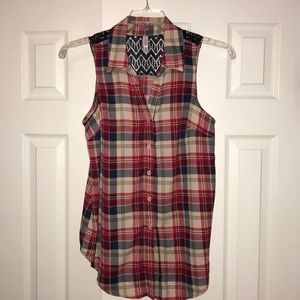 Xhilaration plaid tank top with lace!